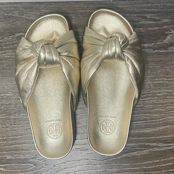 Tory Burch Women's Puffy Knotted Anatomic Slide Sport Metallic Gold‎ Size 5 - Picture 1 of 6